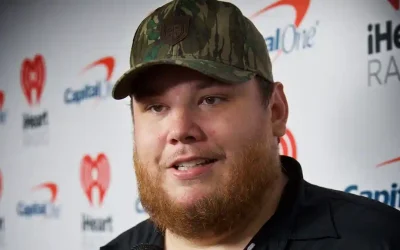 Luke Combs Fans Slam StubHub After Invalid Ticket Issues