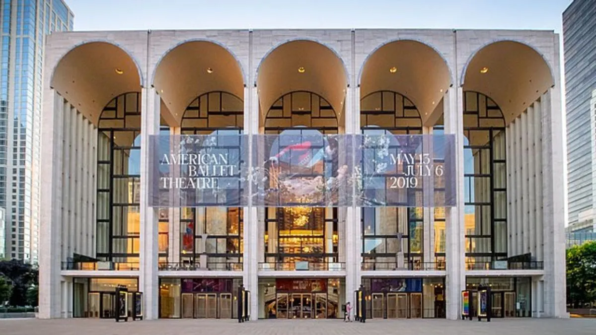Met Opera Sold 72% of its Tickets This Season