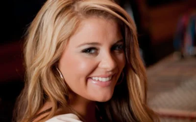 Lauren Alaina Cancels Concerts After Death of Father