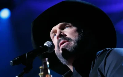 Garth Brooks Hit With Sexual Battery, Assault Lawsuit From Former Makeup Artist