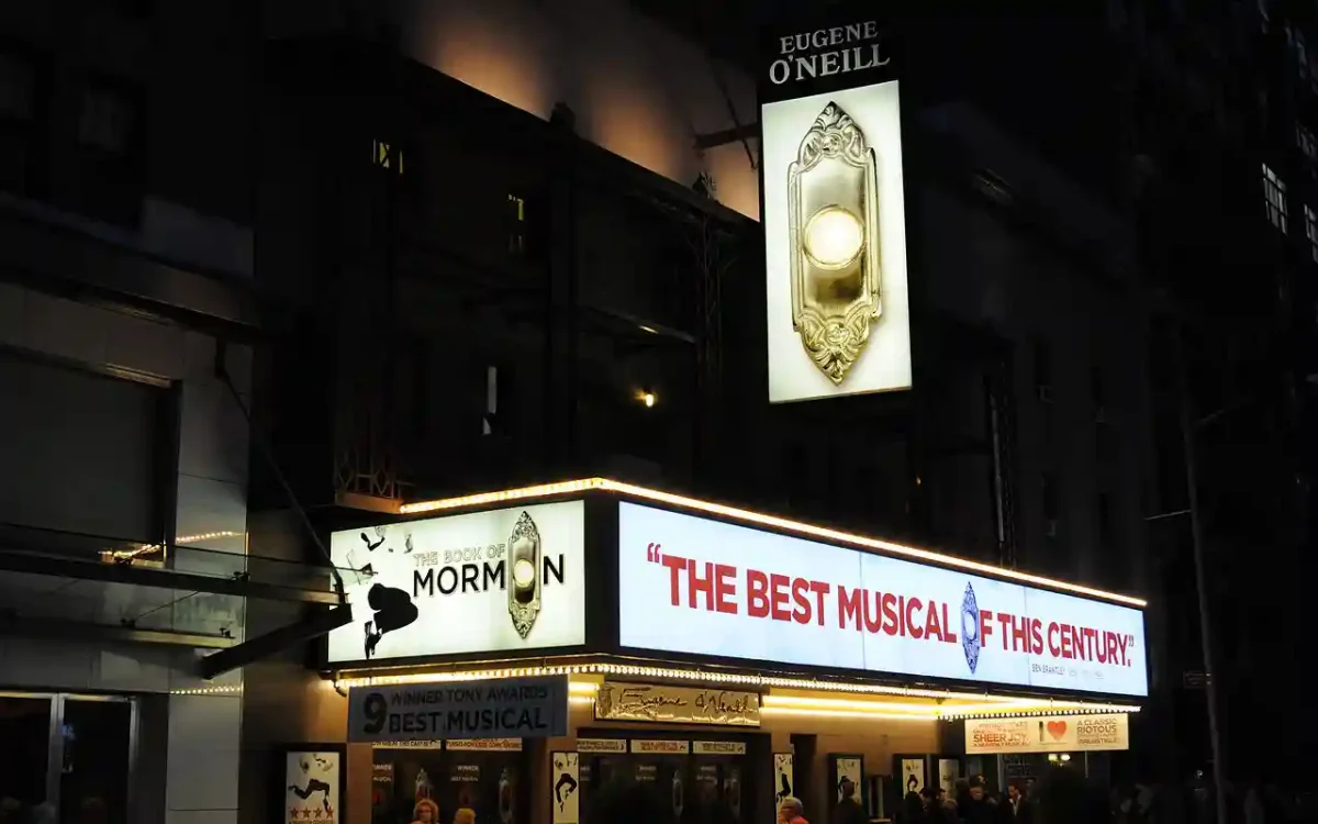The Eugene O'Neil Theatre - longtime home of the Book of Mormon - on Broadway (Photo: Broadway Tour, CC BY-SA 2.0 , via Wikimedia Commons)