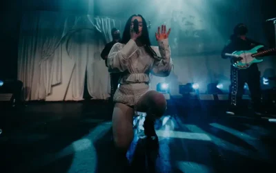 REVIEW: Poppy Brings Genre-Bending Vocals to New Haven on ‘They’re All Around Us’ Tour