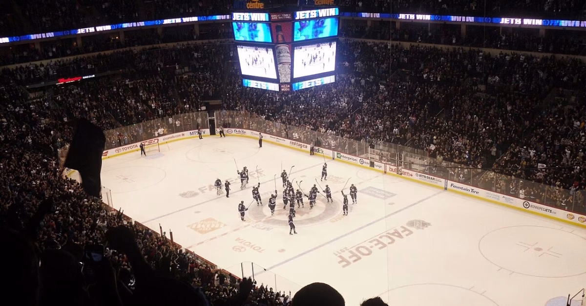 Winnipeg Jets (Photo: Words in the Wind, CC BY-SA 3.0, via Wikimedia Commons)