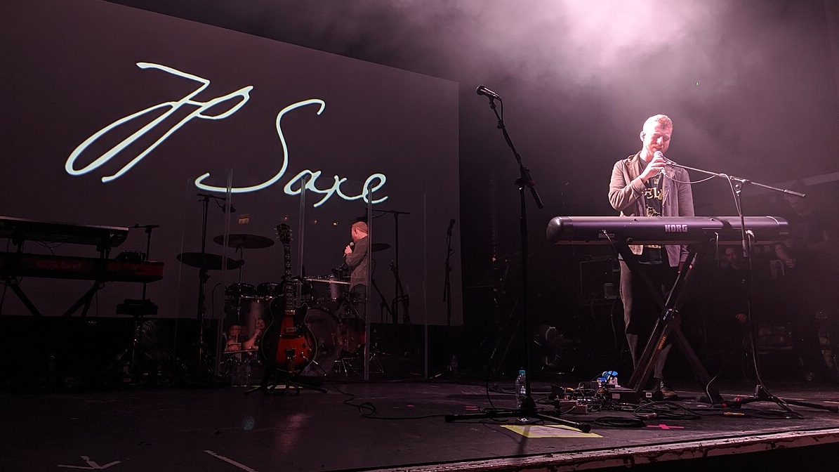 Lennon Stella and JP Saxe at O2 Institute, Birmingham, 28 February 2020 | via Wikimedia Commons