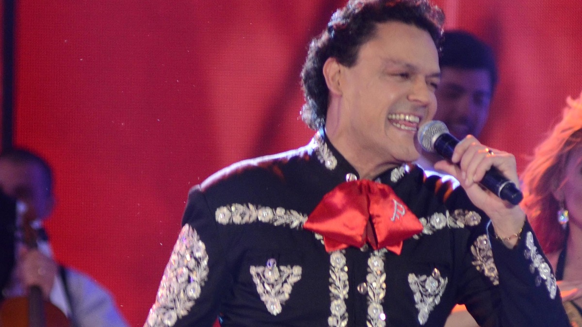 Pedro Fernández, 2014 via Wikimedia Commons