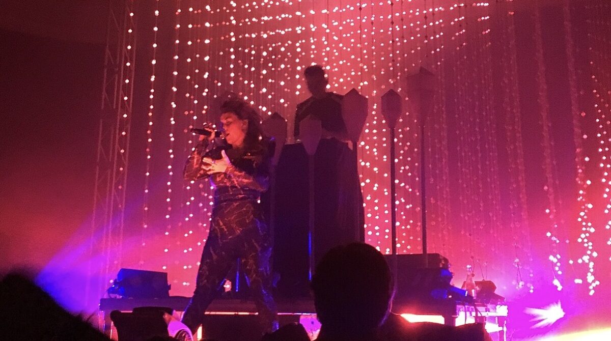 Purity Ring performing at Newport Musical Hall in Columbus, OH on June 2, 2016 | Photo credit: Reedturner via Wikimedia Commons