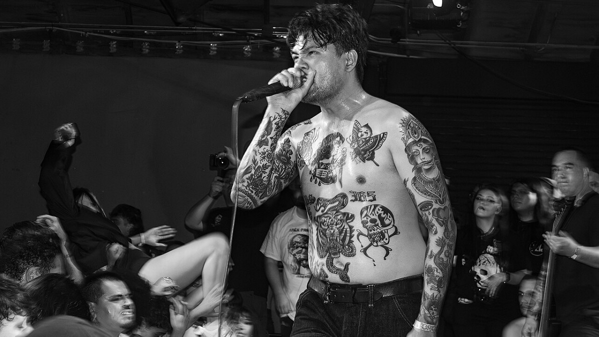 Sunami performing at the 1720 warehouse in Los Angeles, CA. Photo Credit: Evan Moses via Wikimedia Commons