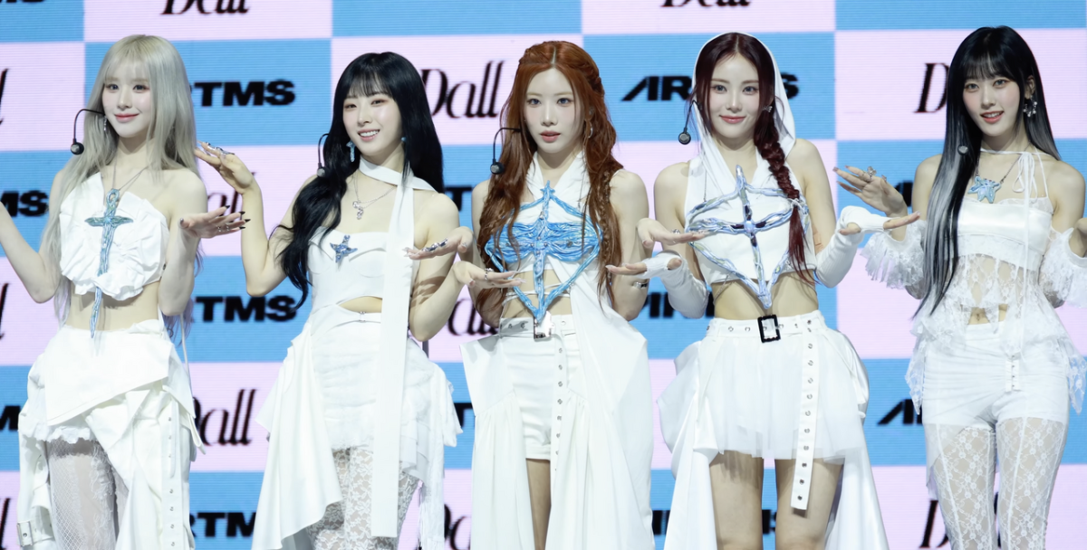 South Korean girl group ARTMS at their debut album Showcase via Wikimedia Commons