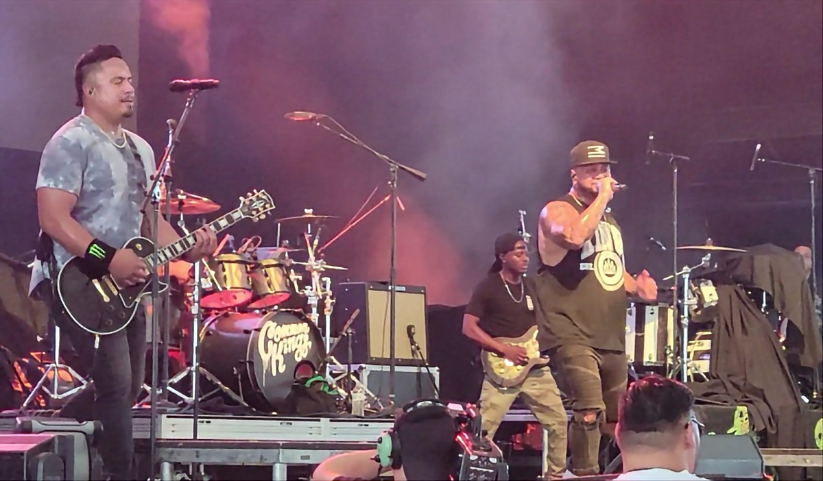 Common Kings preforming in Boston, MA on July 28, 2022. (Summer Traditions Tour) | Photo credit: Sue Kastle via Wikimedia Commons