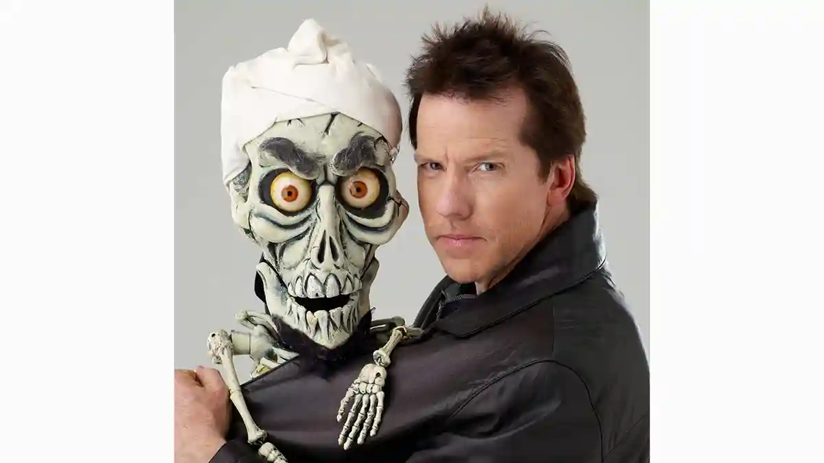 Jeff Dunham_and_Achmed (Photo: Richard-Mclaren CC-BY-SA-3.0 via Wikimedia Commons)