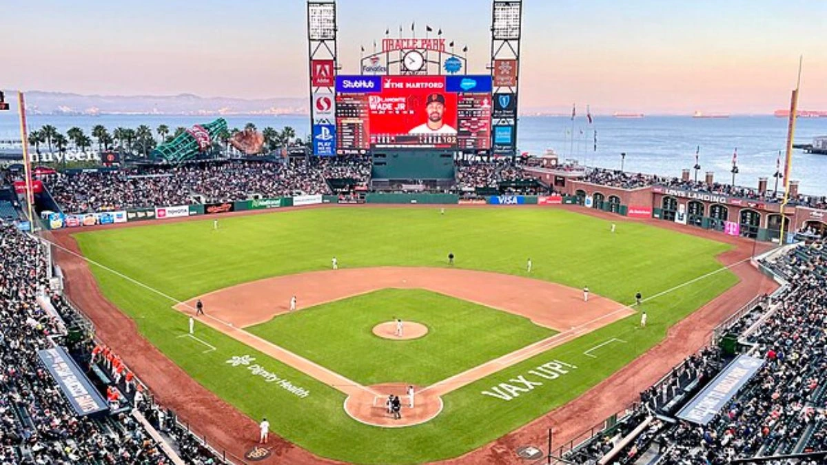 Oracle Park | Photo by Chris6d via Wikimedia Commons