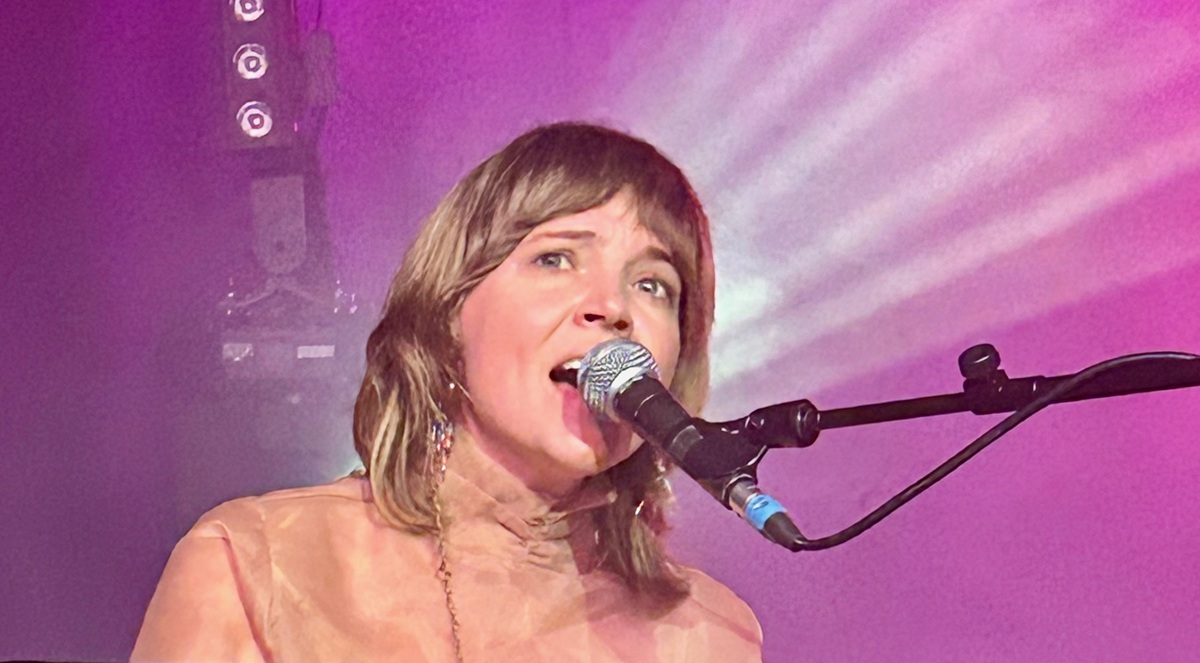 Courtney Marie Andrews performing at Band on the Wall in Manchester, England, 2023 | Photo credit: Joe Vitale 5 via Wikimedia Commons