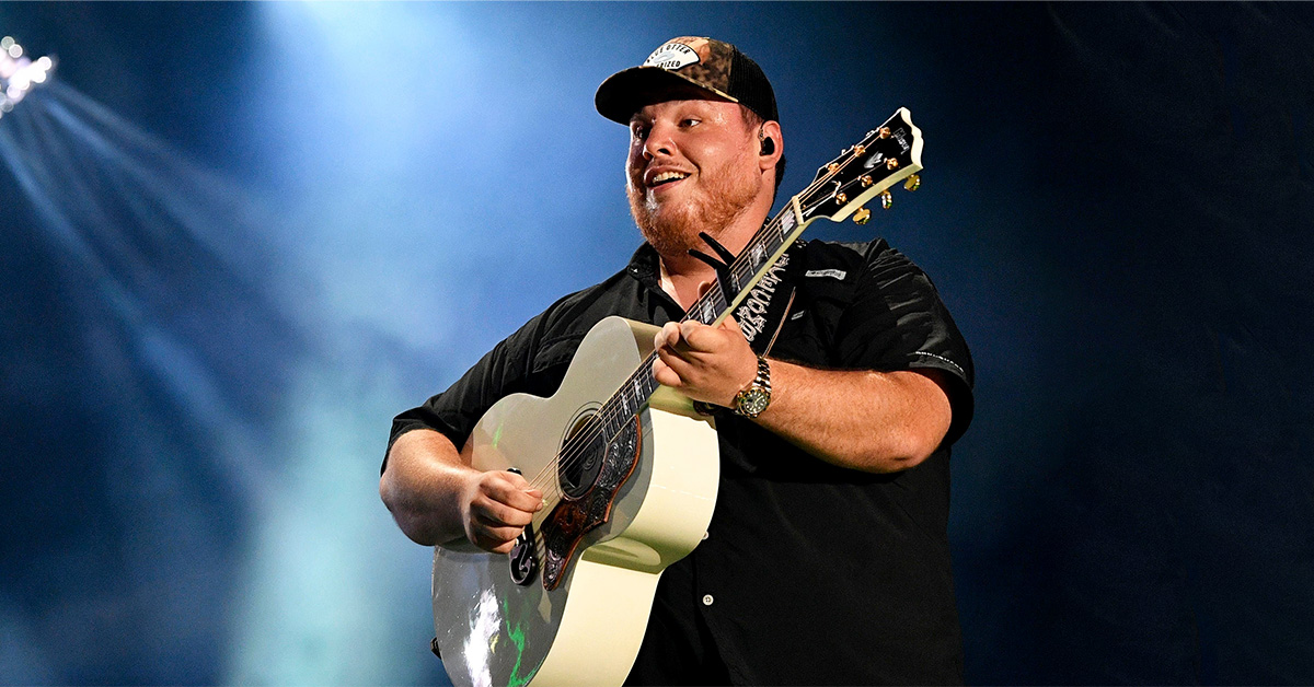 Luke Combs (image via ScoreBig)
