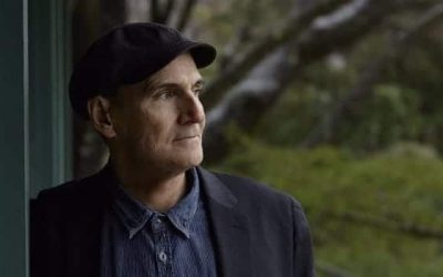 James Taylor Takes Top Spot On Weekend Best-Sellers