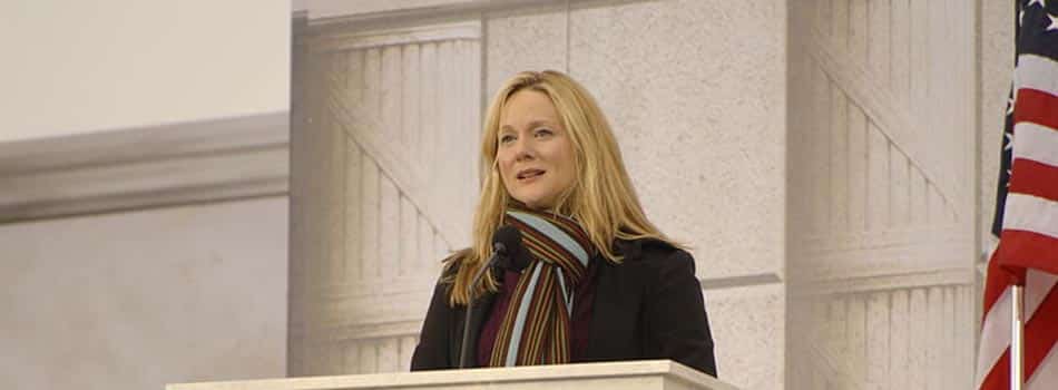 Laura Linney