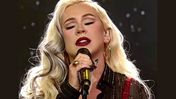 Christina Aguilera performing at the VinFuture Prize 2022, in Hanoi, Vietnam | Photo by Tài chính Kinh doanh 5.1 via Wikimedia Commons