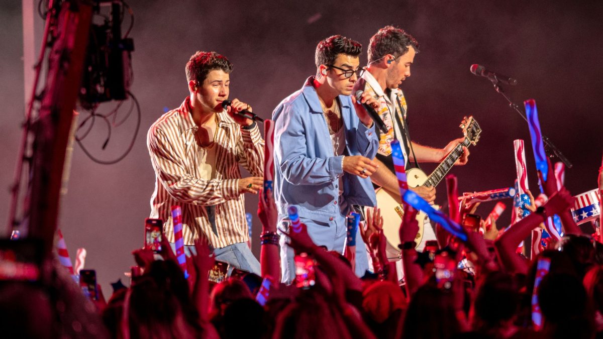 Jonas Brothers 4th of July Show Taping in Cleveland | Photo by Erik Drost via Wikimedia Commons