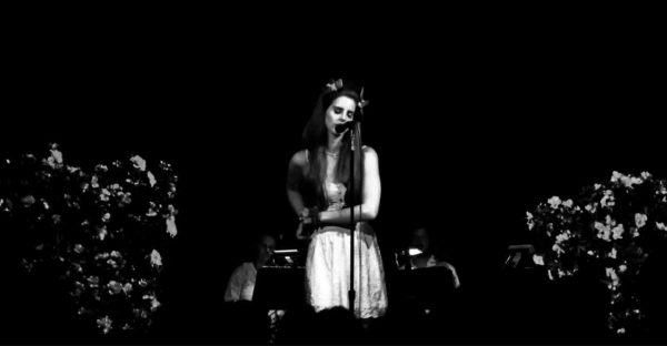 Lana Del Rey performing at Irving Plaza by petercruise via Wikimedia Commons