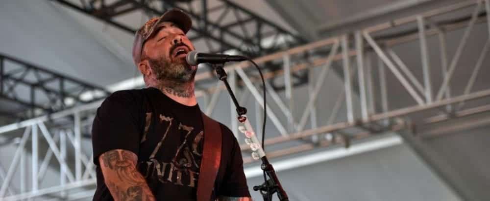 Aaron Lewis Of Staind Ends Texas Concert Early Due To Raucous Crowd