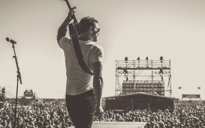 Chase Rice, Chris Janson Face Backlash Over Packed Performances