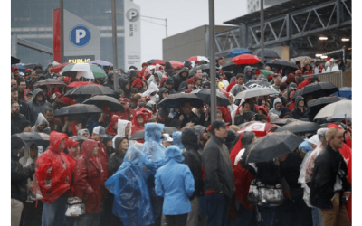 Fans Endure Long Lines, Mobile Woes Before CFP Championship