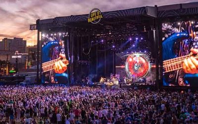 Lorde, Arctic Monkeys, Migos Among Life is Beautiful Headliners