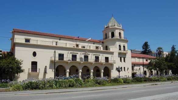 Spanish Colonial Revival style, built in 1934. 145 West San Carlos Street. San Jose, California | Photo by Eugene Zelenko via Wikimedia Commons